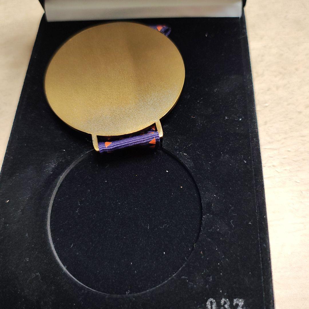 S.N.O.W.S. World Staff メダル　サイン入り シリアル37