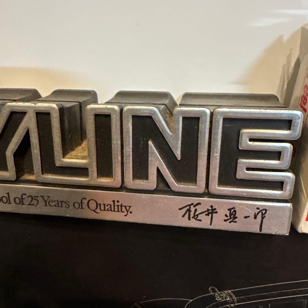 ニッサン　スカイラインGT-R エンジンパネルとおまけ