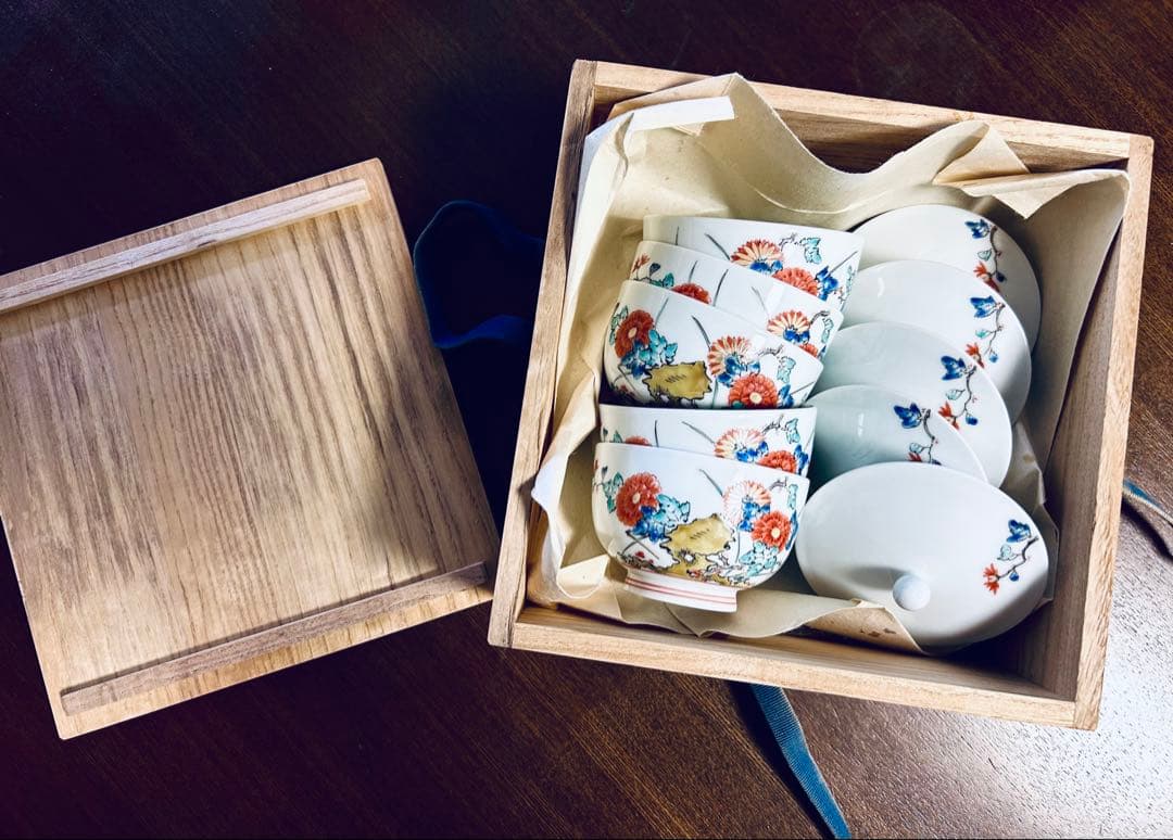 人間国宝　柿右衛門　十三代 酒井田柿右衛門　番茶器 錦花岩文