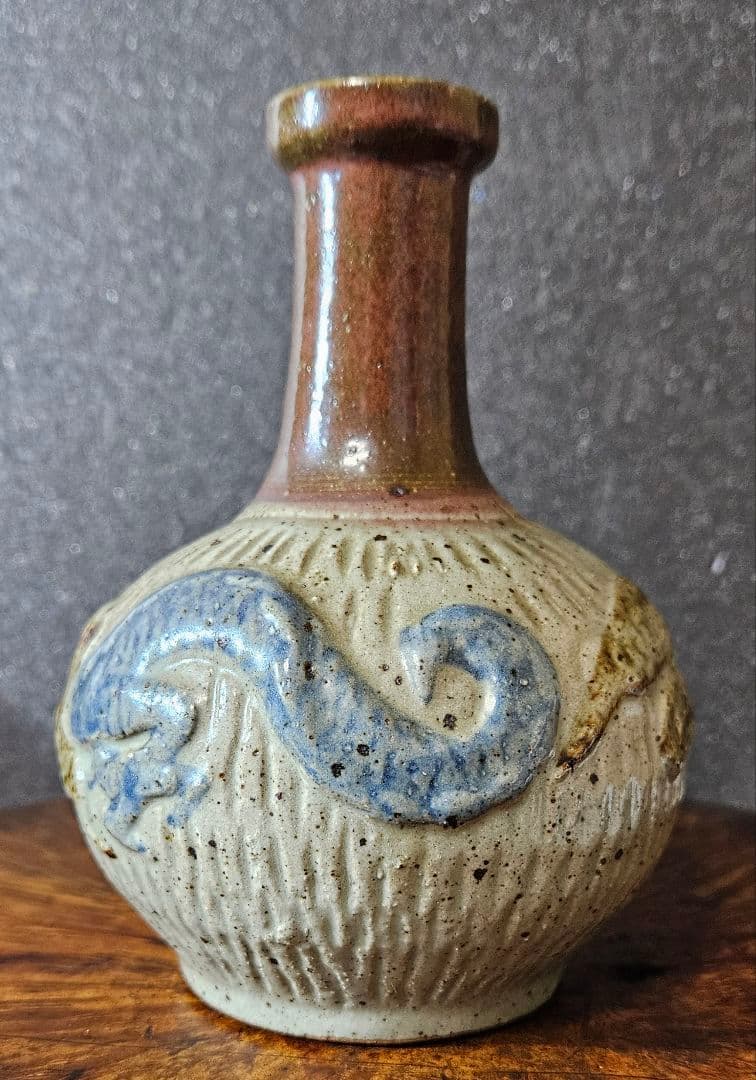 時代古作品❗沖縄の焼物　古琉球　壺屋焼　やちむん　陽刻浮彫色絵　雲龍巻き壺　徳利