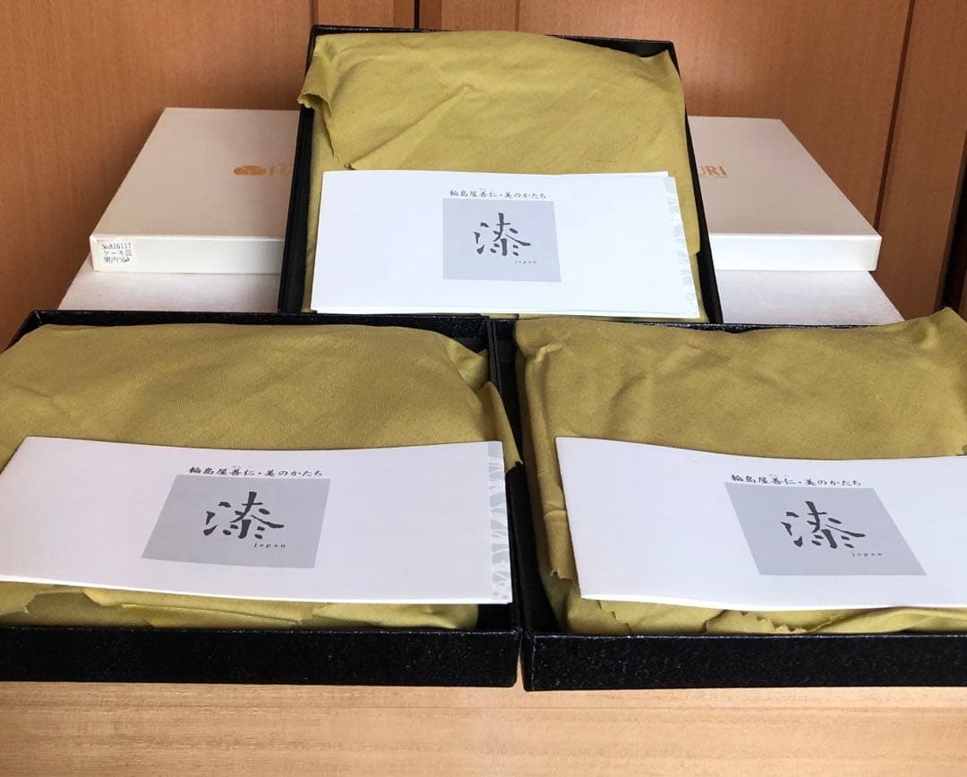 HANANURI 輪島塗　中皿3客と汁椀2客