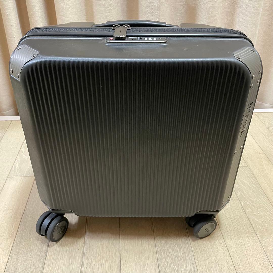 デメキン　サムソナイト　ブラックレーベル　4輪　キャリーケース　ファントム