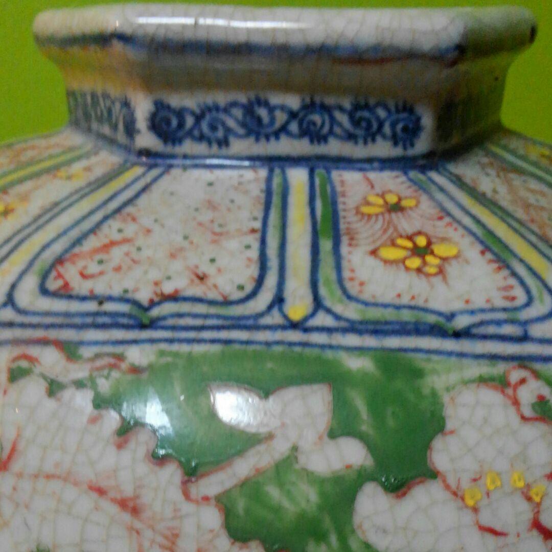 中国美術 5彩六角形壺　高さ35㎝