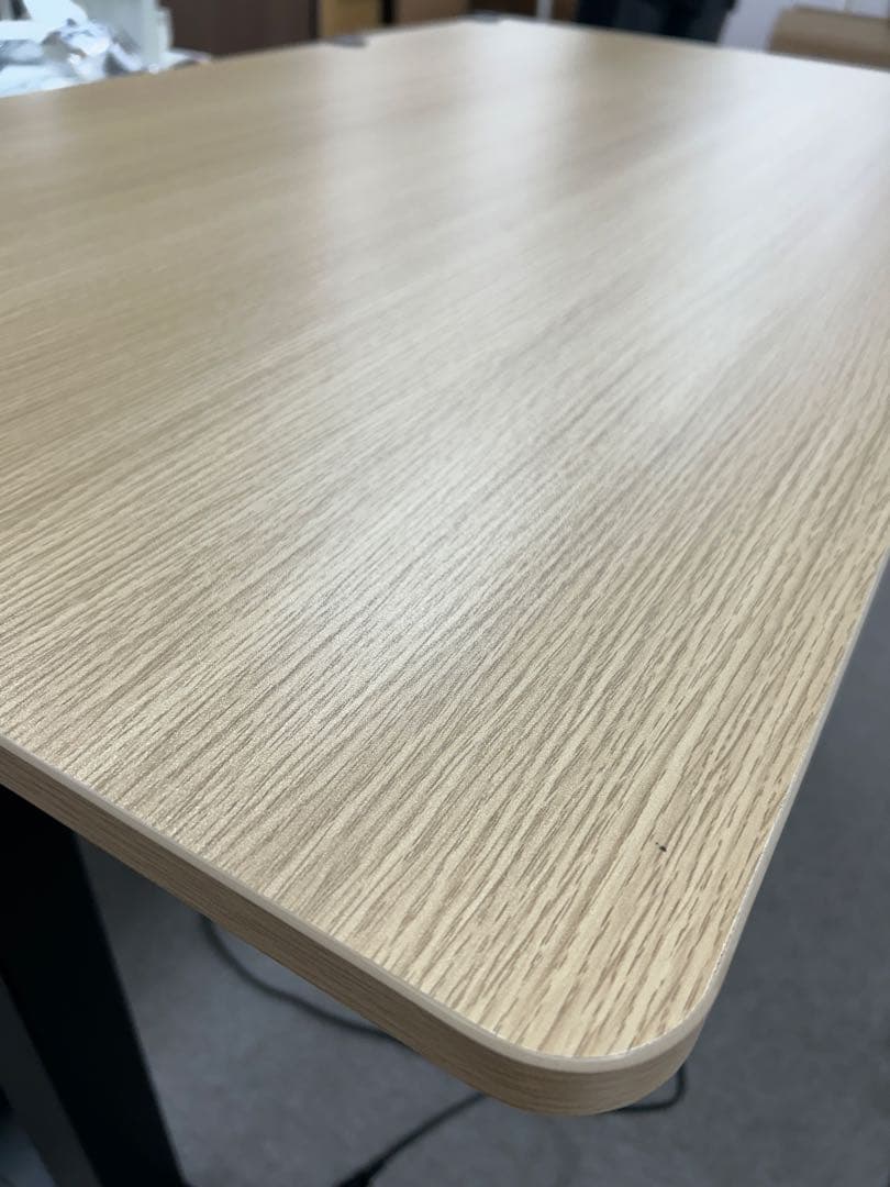 田中太郎です。山善　電動デスクテーブル