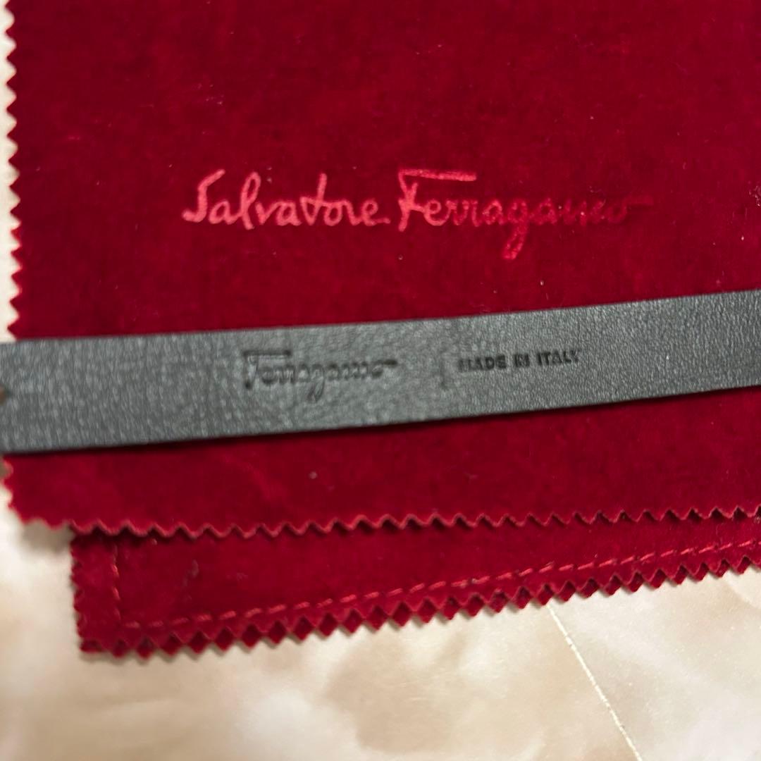 Salvatore Ferragamo ブラックレザーブレスレット