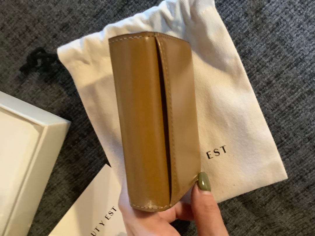 TOUT Y EST トゥティエ　ケース　財布　韓国