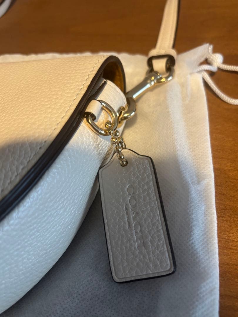 COACH コーチ ショルダーバッグ　ホワイトカラー系