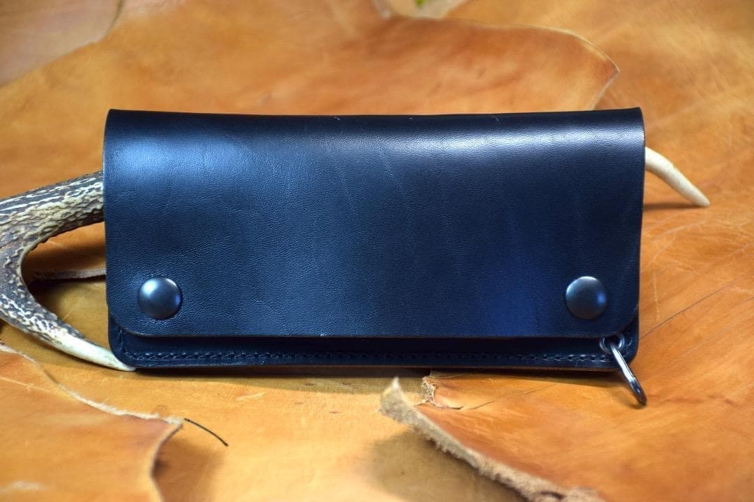 【MARYAM社 ホースバット】　トラッカーウォレット Scovill　黒　茶芯