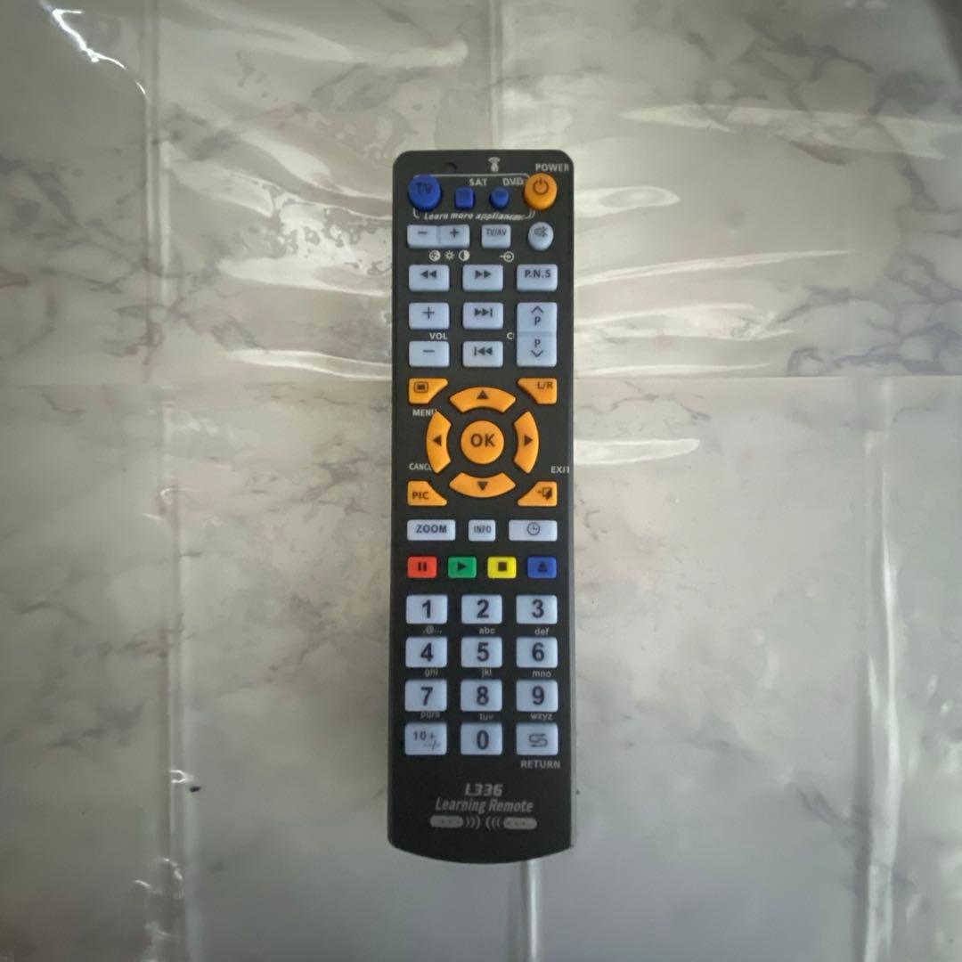 即日受渡❣️全国送料込 4年前購入DMM65インチ4K液晶ディスプレイスピーカー付