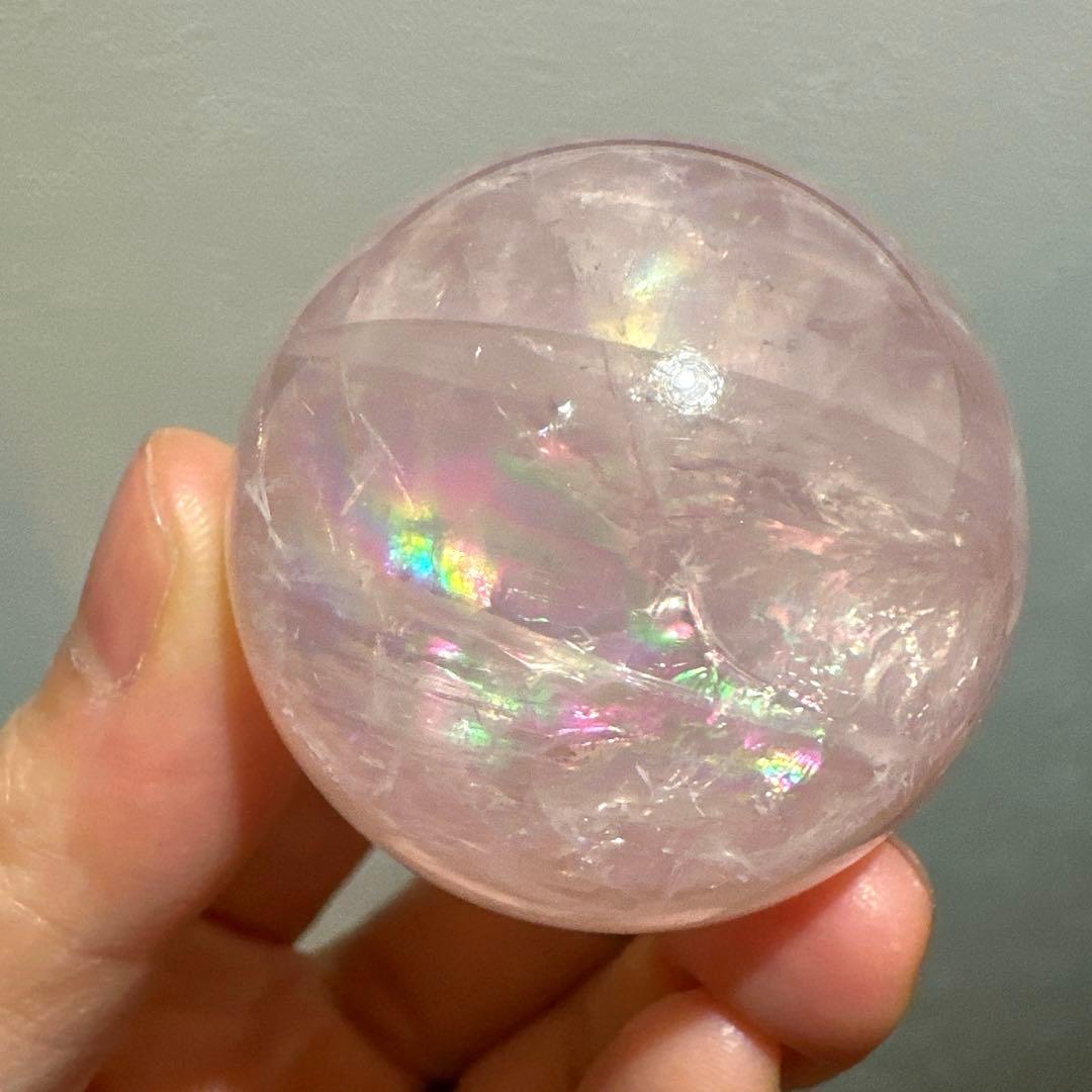 ローズクォーツ　虹　スフィア　4.0㎝　91.2 透明感　プリズム　レインボー