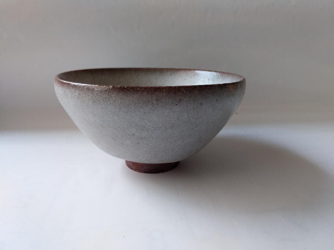 白釉茶碗 木村盛康 茶器 抹茶碗 共箱 共布 栞 茶碗 新品 未使用 です。