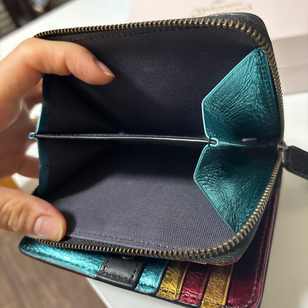 12/27取下。Vivienne Westwood 二つ折り財布 花柄 総柄