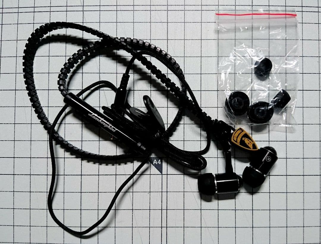 ★ランボルギーニ 純正 イヤホン ジップタイブ ブラック 新品未使用 入手困難