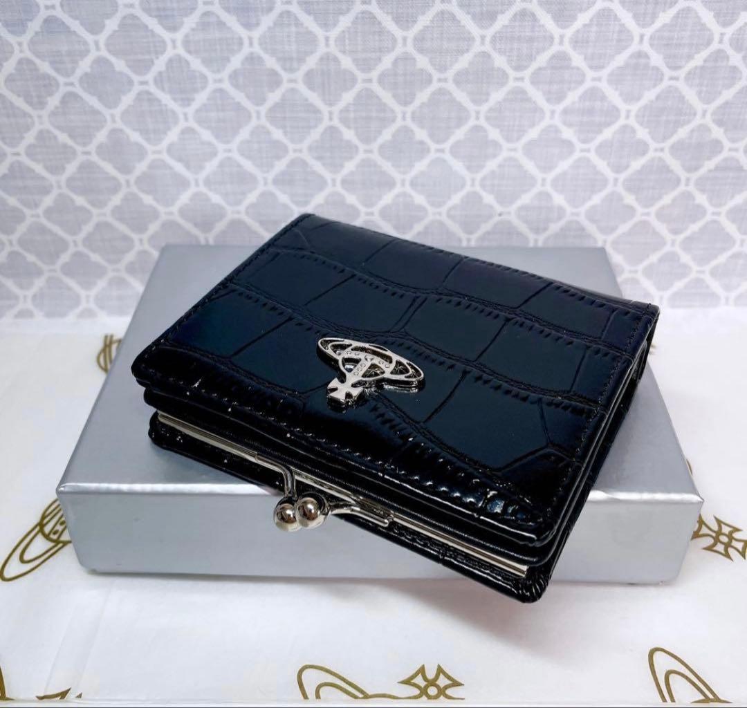 【新作✨️ショッパー付】ヴィヴィアン・ウエストウッド 折財布 黒