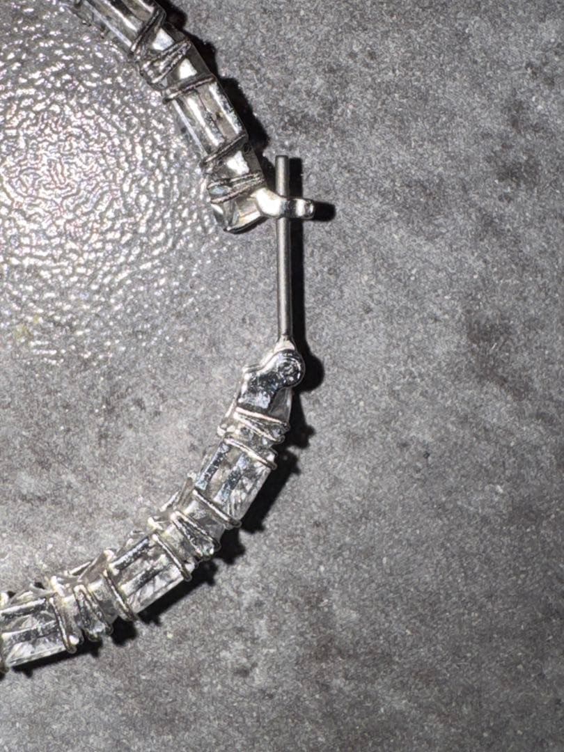 スワロフスキー　Ortyxトライアングルカット　フープピアス