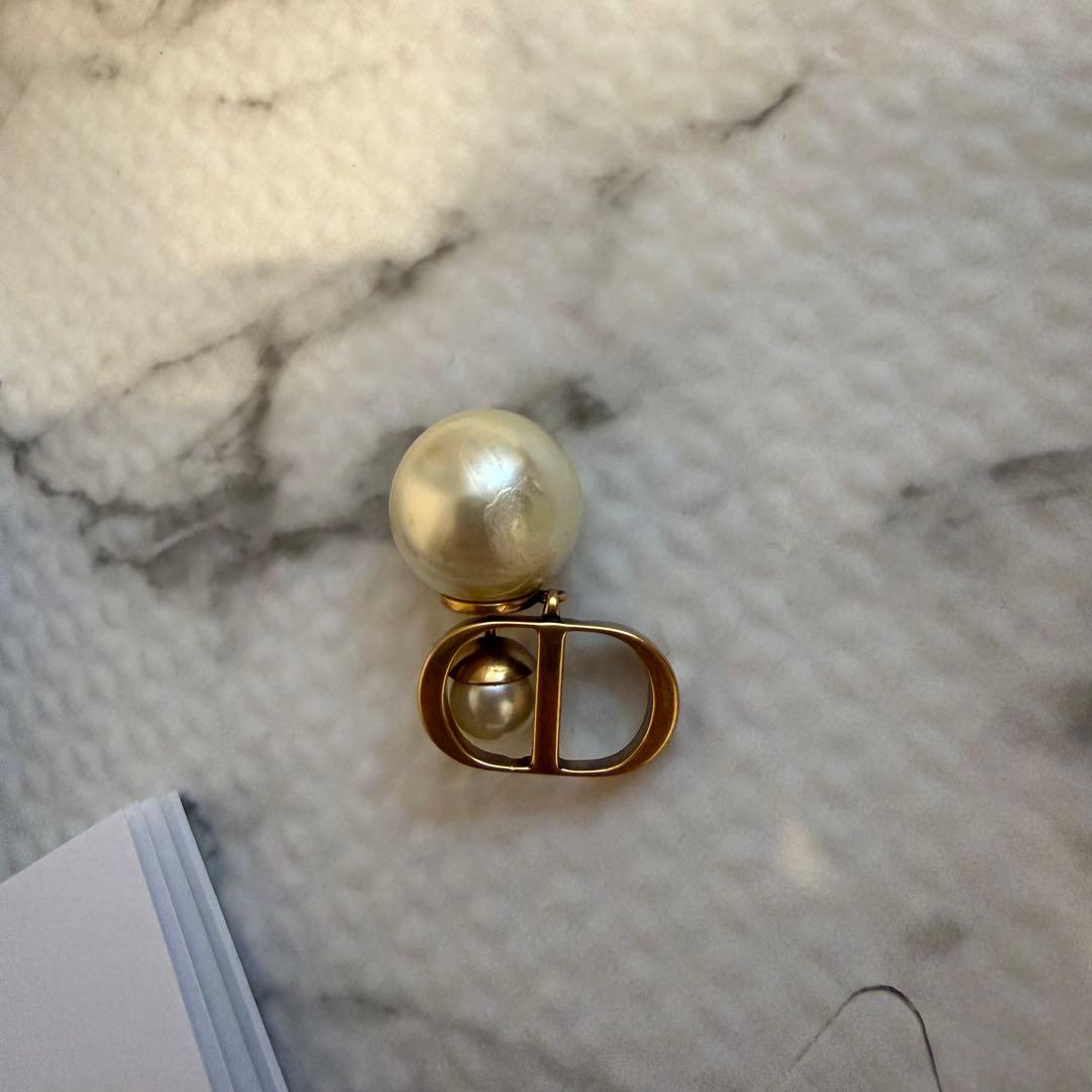 Dior パールピアス 即購入不可