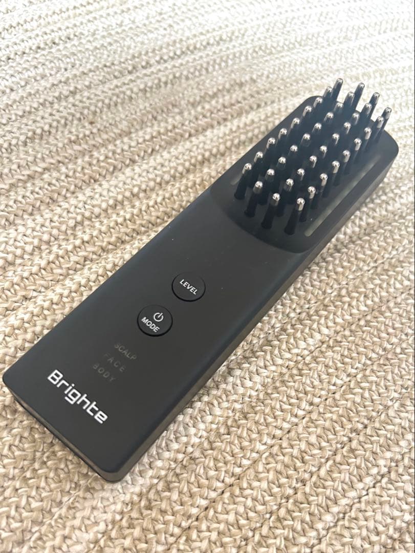 【4000円値下げしました】Brighte ELEKI BRUSH+ 美顔器