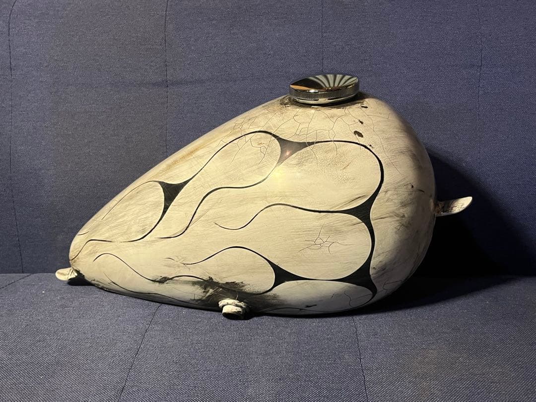 新品ピーナッツタンク エイジング塗装 ハーレー