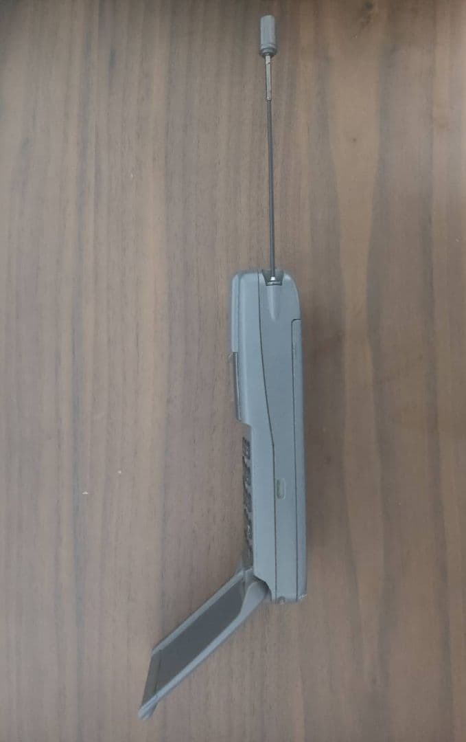 【超希少・歴史的資料】NTTドコモ デジタル・ムーバF（富士通）1994年製