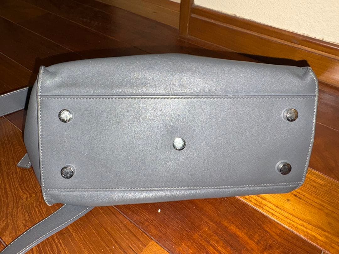 【定価から半額以下】サンローラン　ショルダーバッグ