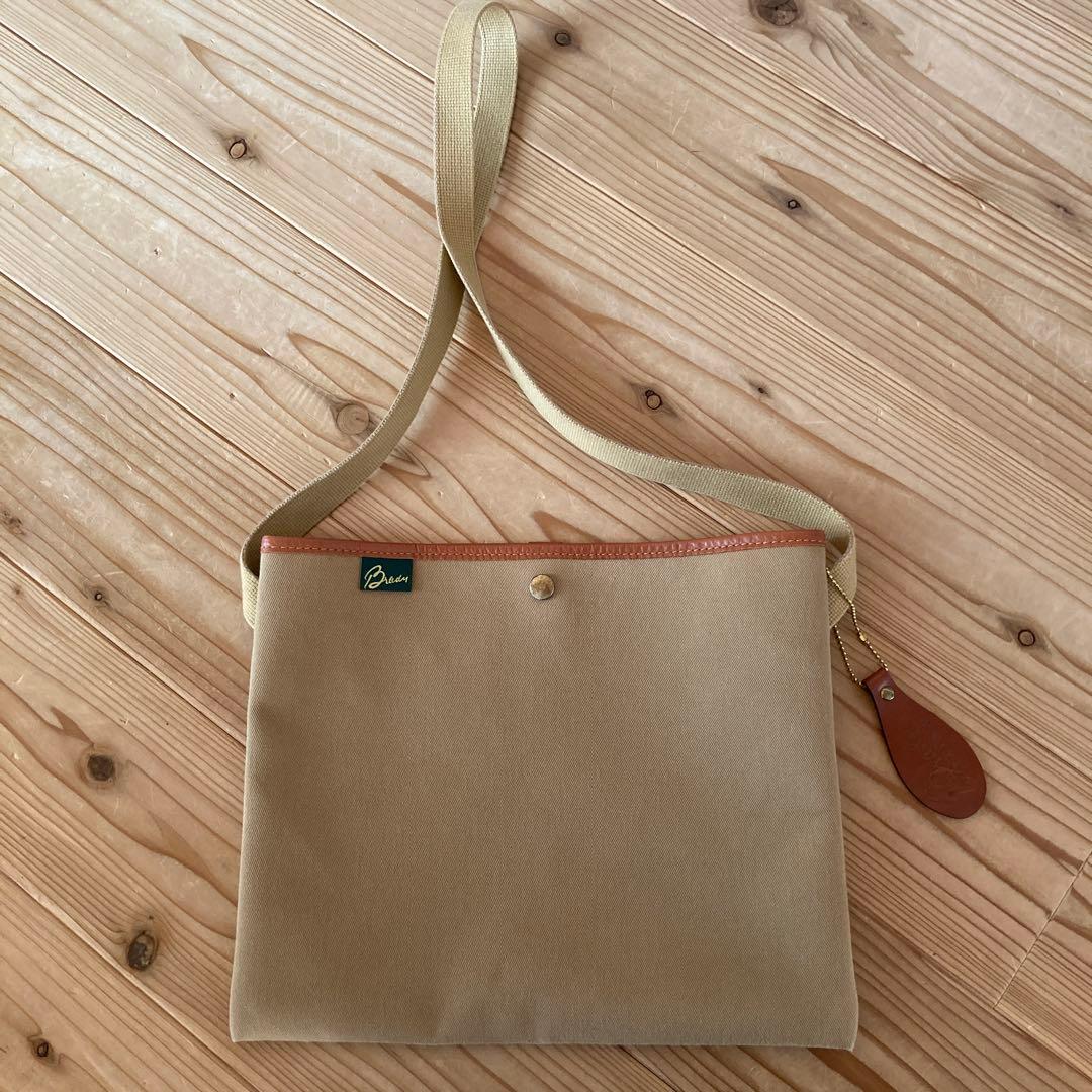 美品 廃盤 Brady ブレディ ショルダー カーキ