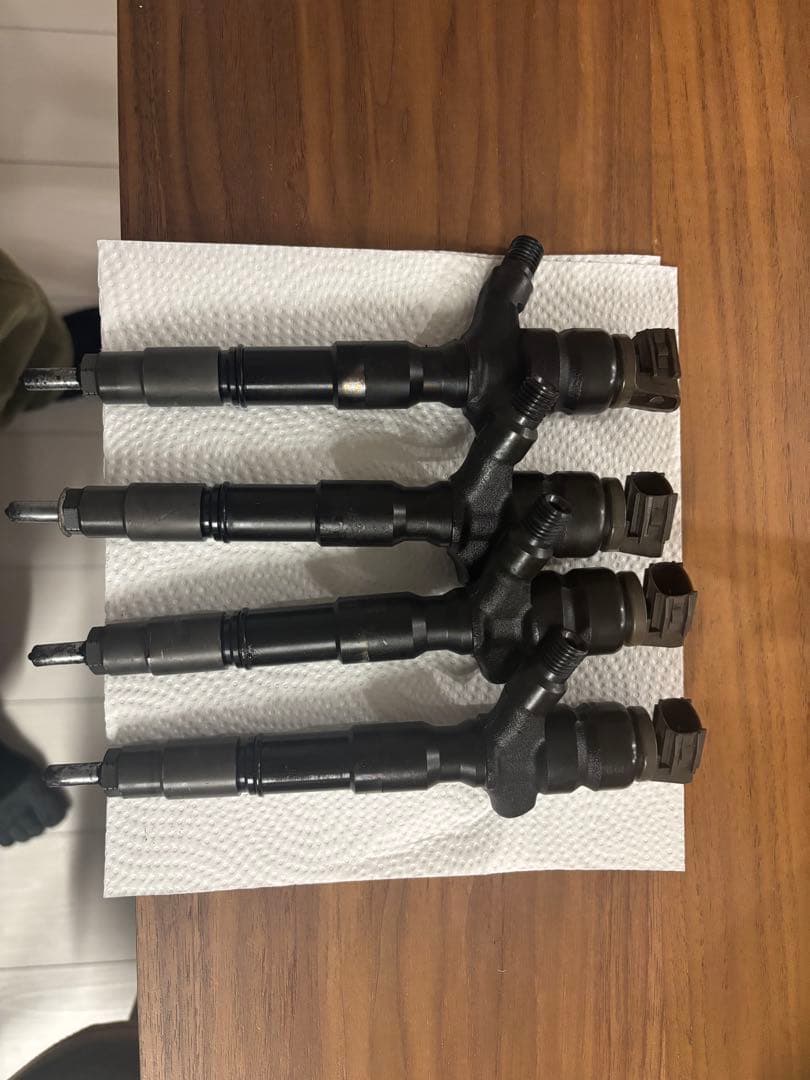 燃料インジェクター 4個セット E8F0-700-FDF