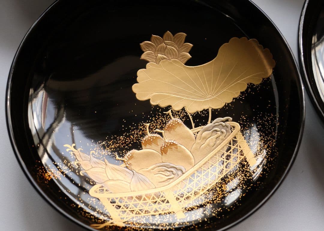 【CM412】天然木漆塗 加賀蒔絵 蓮と野菜金蒔絵 黒煮物椀 五客 漆器 昭和期