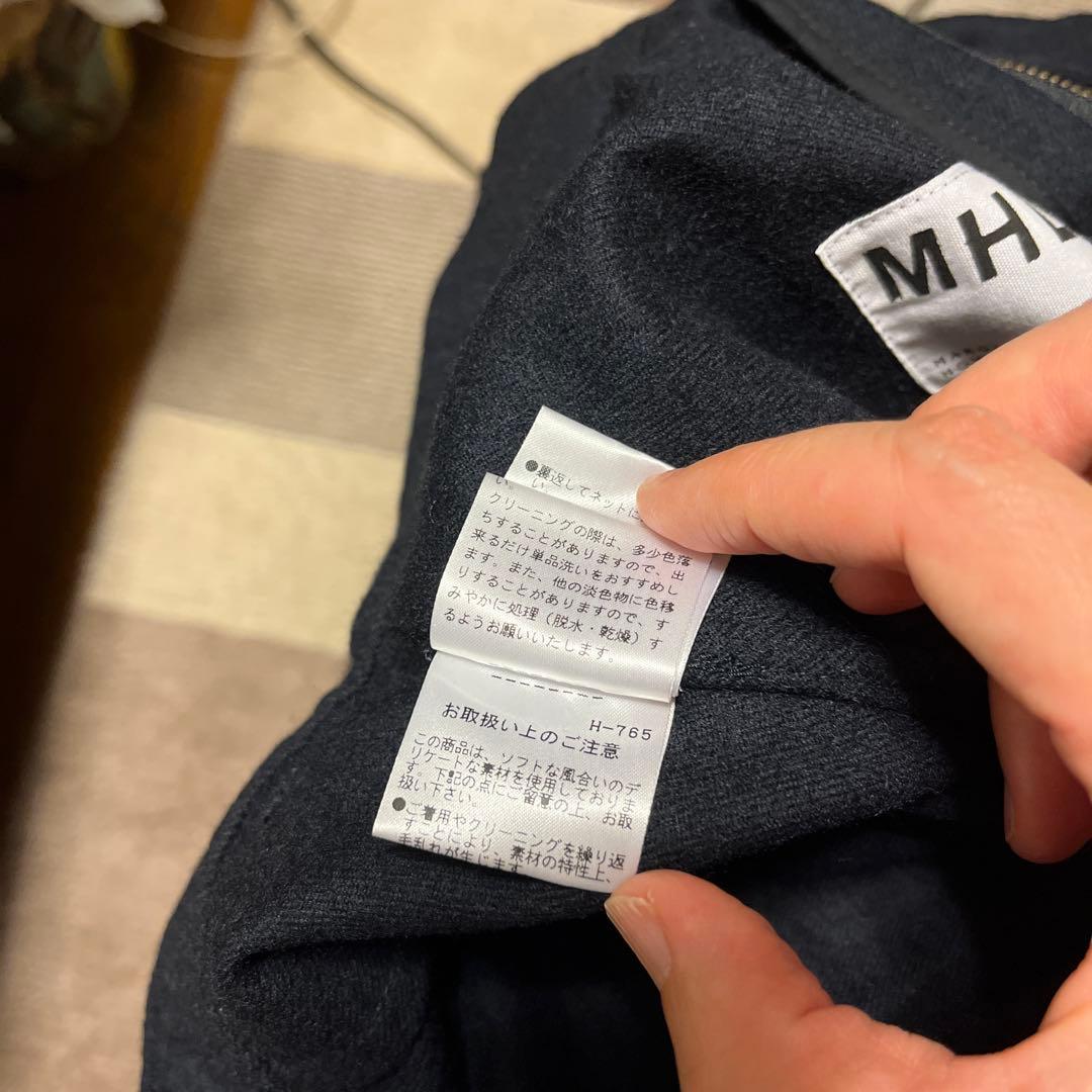 マーガレット・ハウエル　ブラック ウエストリボン スカート サイズ3