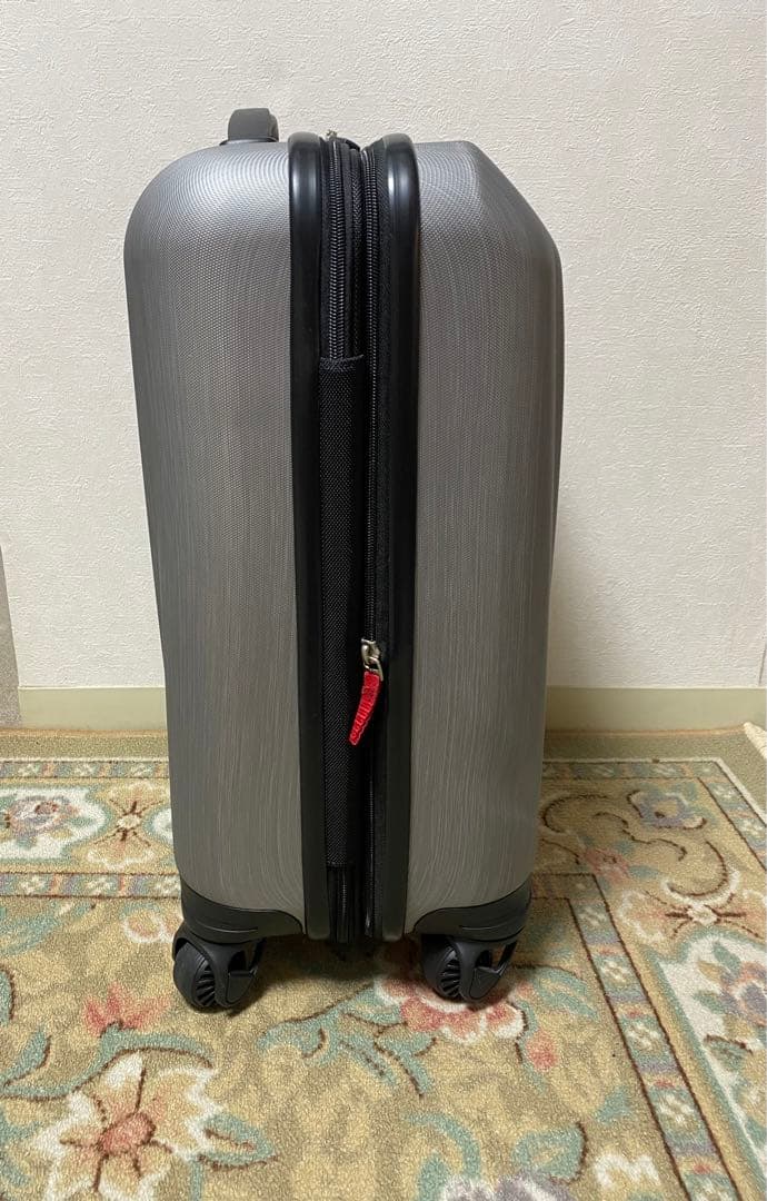 Samsoniteサムソナイト 拡張付きスーツケース/キャリーケース