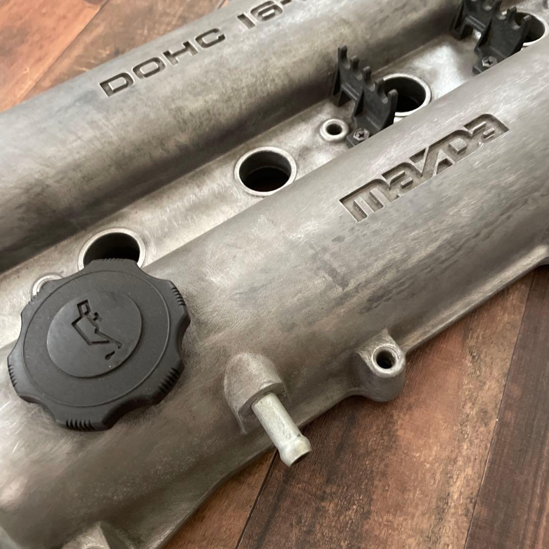 ロードスター　B6 エンジンヘッドカバー