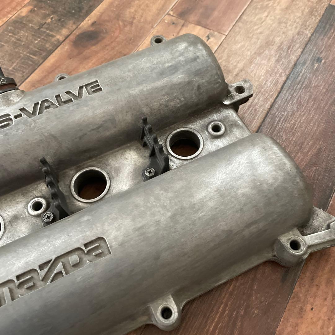 ロードスター　B6 エンジンヘッドカバー