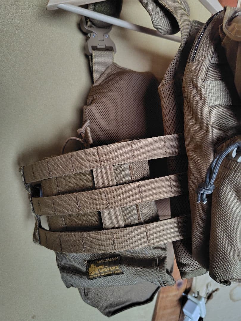 沖縄オードナンス製　プレートキャリア　Mサイズ　付属品付き