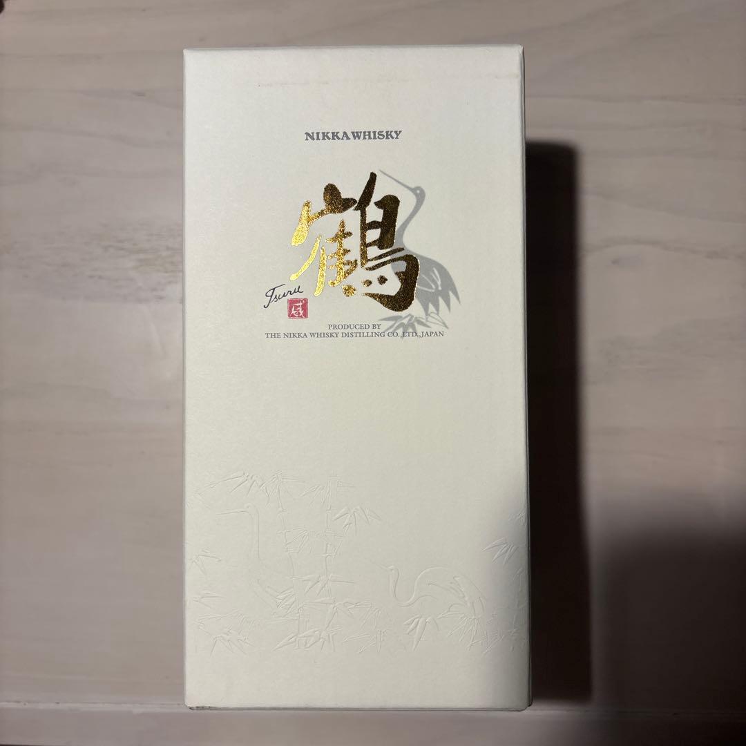 NIKKA 鶴 ウイスキー 700ml 専用パッケージ付き