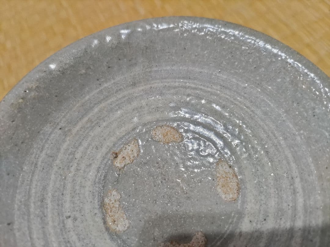 李朝　輪線状の　刷毛目　皿（12.3cm）良品！