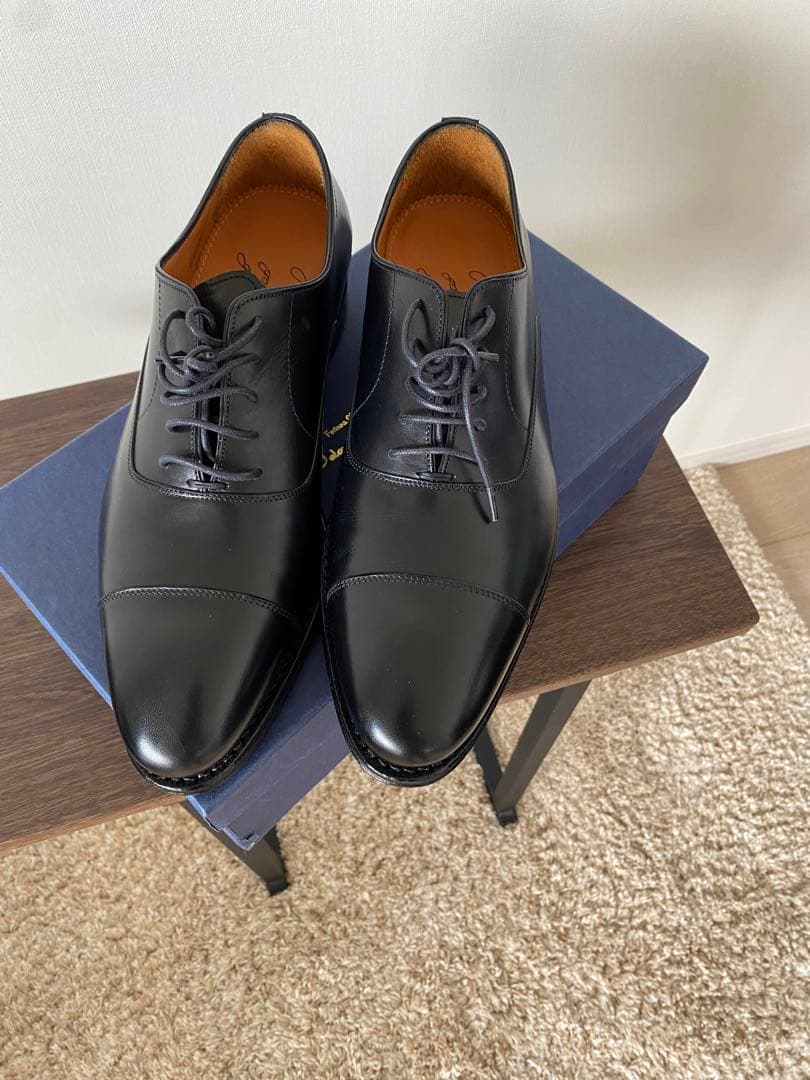 ジャランスリワヤ　黒　ストレートチップ　40