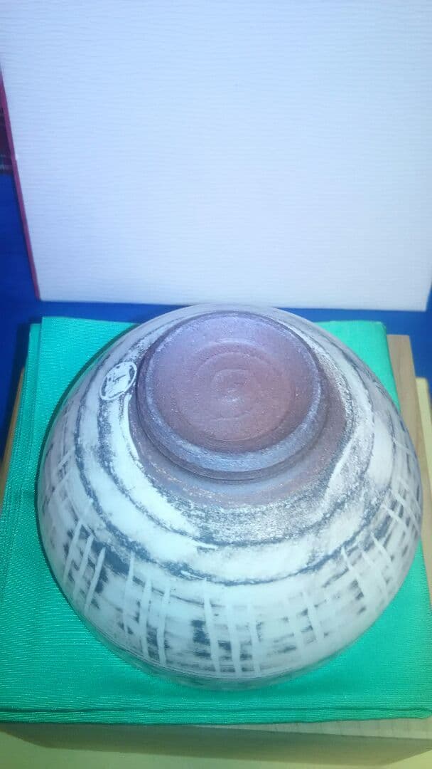 茶碗、粉引三島、晴光作