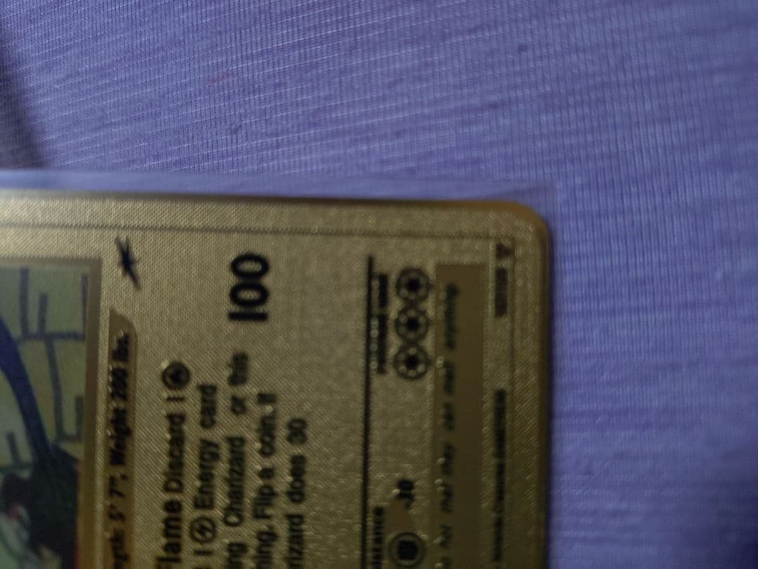 希少品 ひかるリザードン　海外版　ゴールド