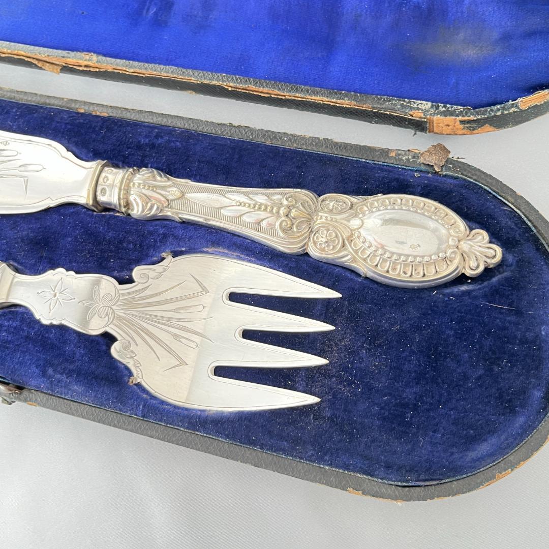 【英国】 ビクトリアンのサーバー ペア　 獅子のエングレイブ 豪奢！！！