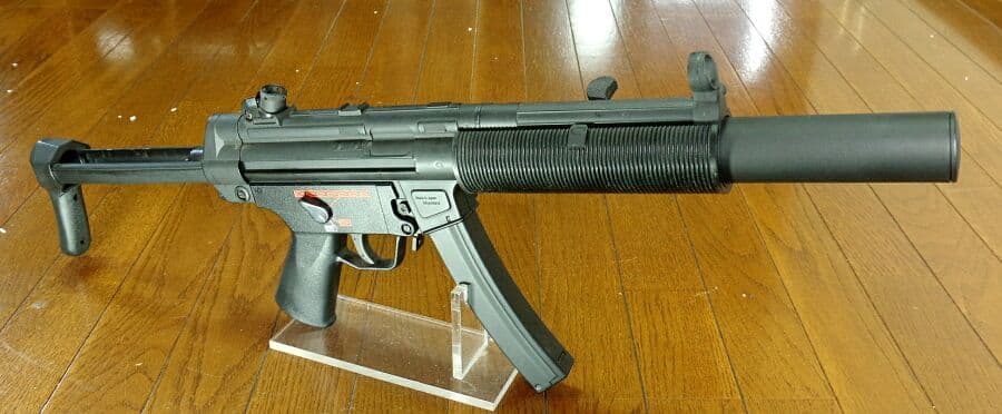 東京マルイ H&K MP5 SD6 200連射マガジン、純正バッテリー＆充電器付
