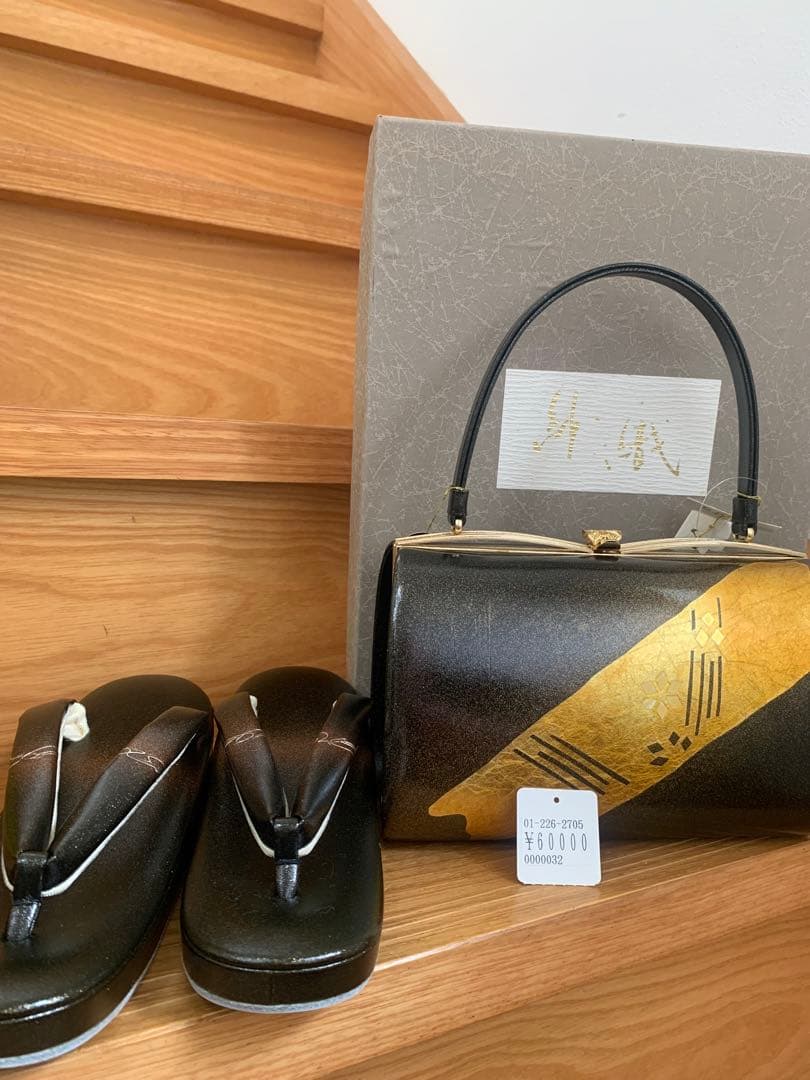 新品未使用タグ付　草履バッグ　セット ゴールド　紗織　Ｌ　ブラック　留袖　七五三