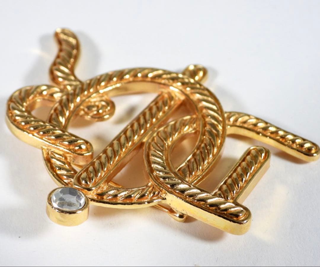 美品 DIOR ブローチ エンブレム ゴールド ラインストーン