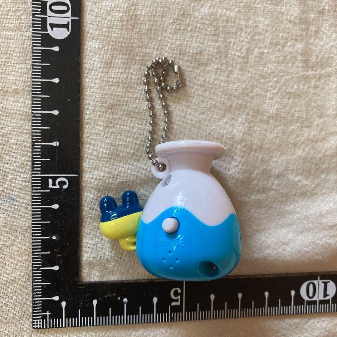 たまごっち　キーホルダー　ライト不点灯動作保証無し　　汚れ有り