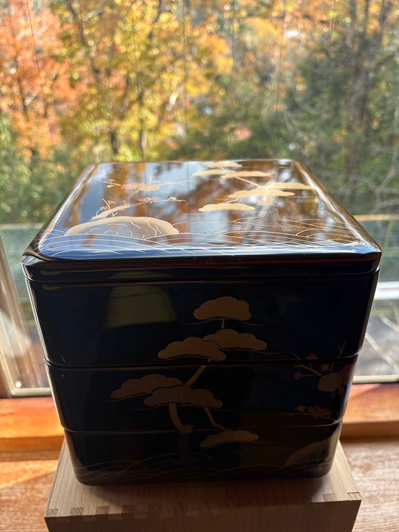 越前塗　重箱 初音　玉峰造　黒地3段　木箱入