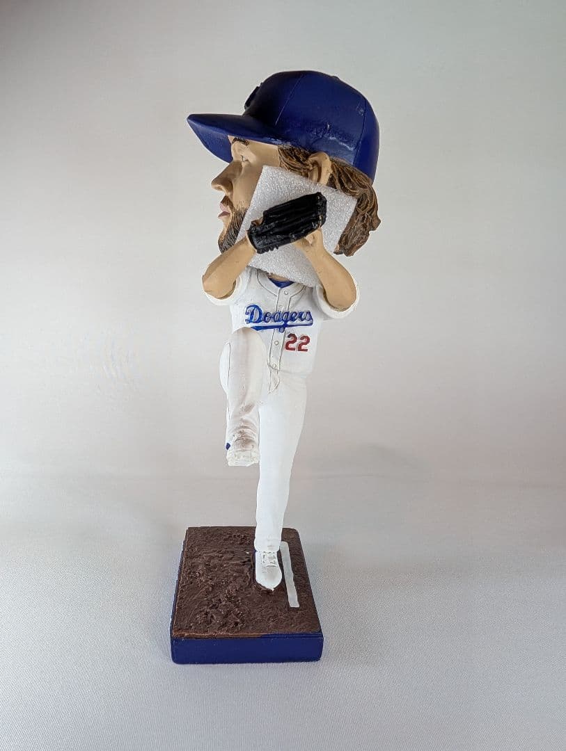 【引退】クレイトン・カーショウ ドジャース ボブルヘッド MVP記念 限定 レア