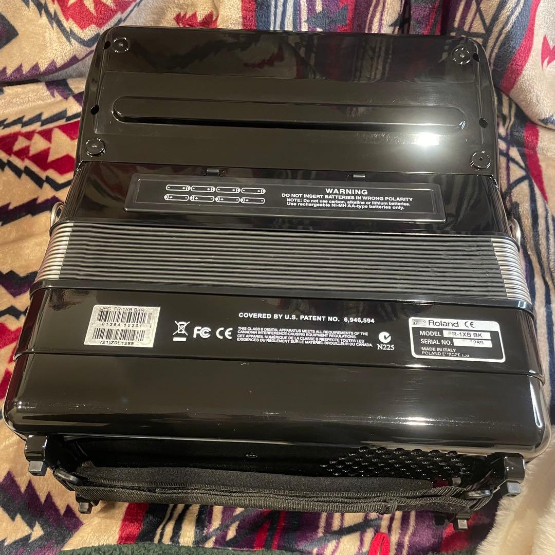 【美品】Roland FR-1xb ボタン式 電子アコーディオン　付属品付
