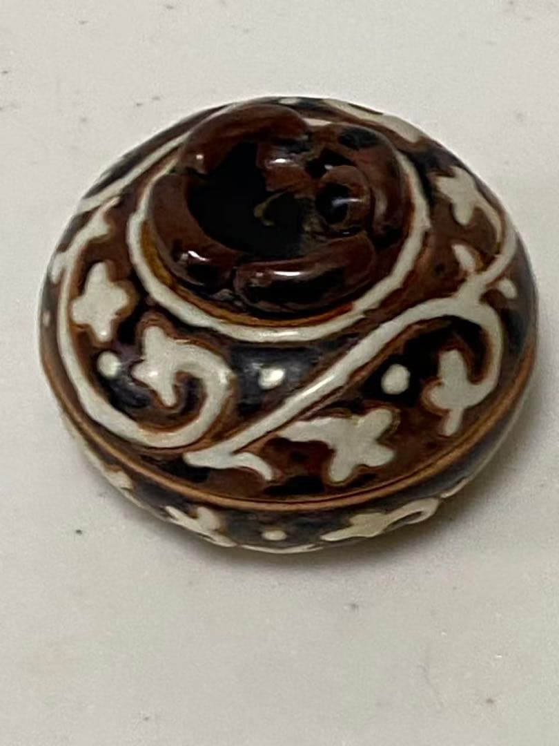 中国美術 磁州窯 白褐釉唐草文 柿香合 唐物 希 少品 古玩