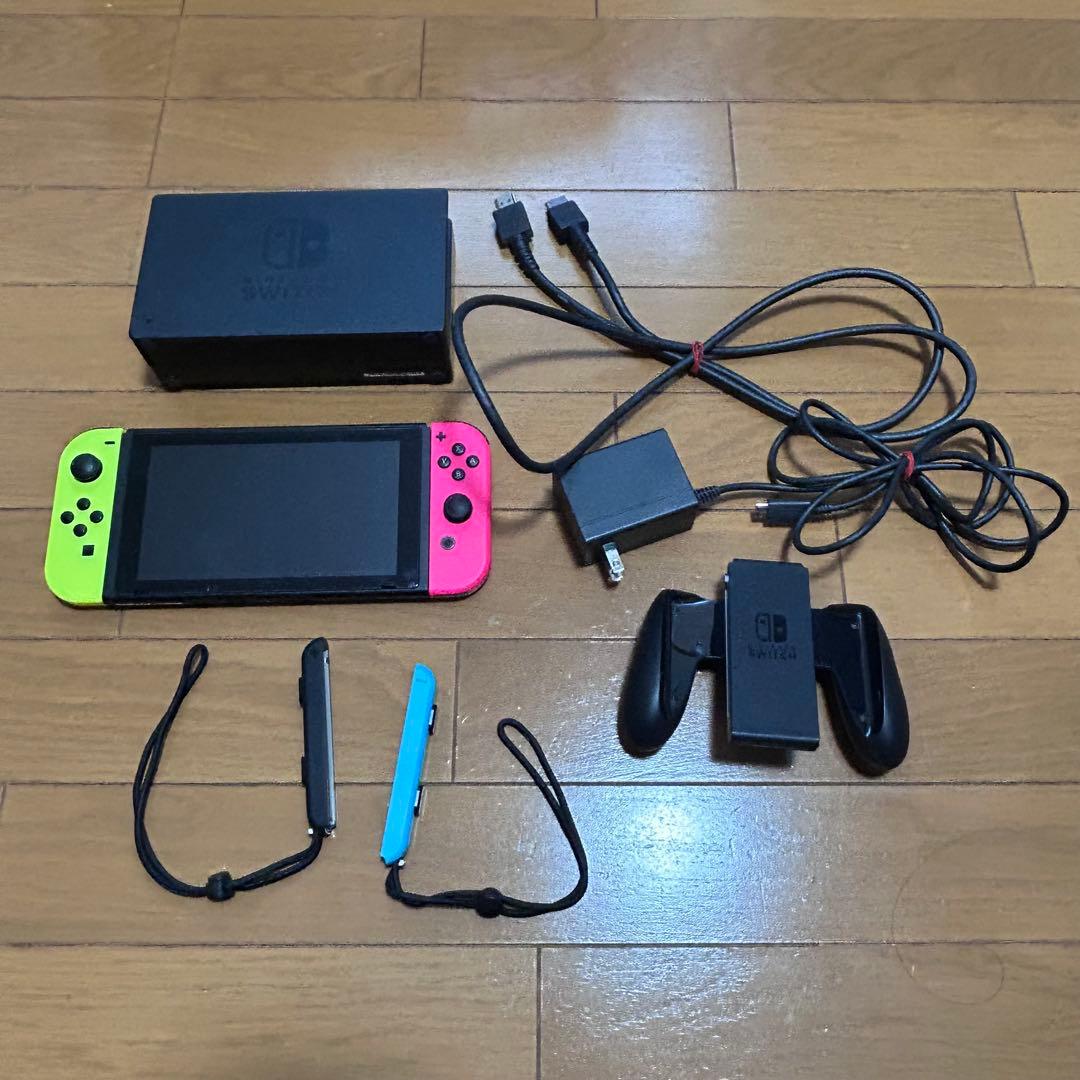 バ*リ様 【美品】 NintendoSwitch 2017 本体