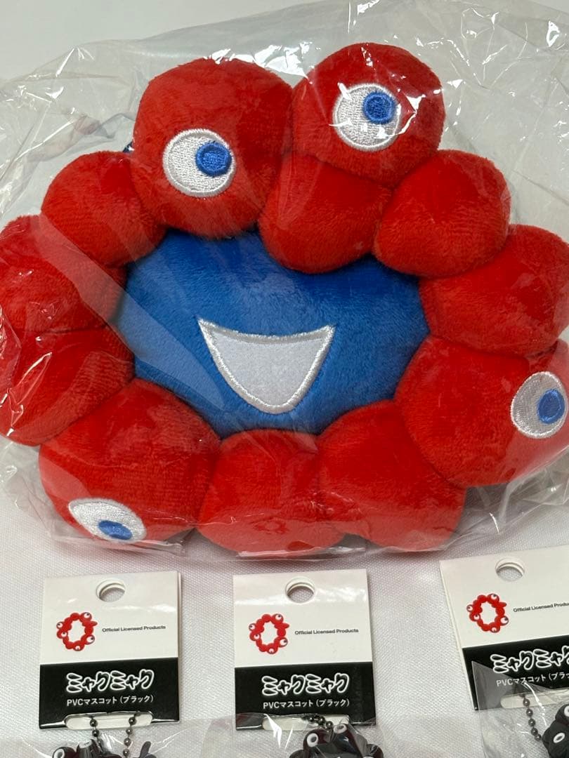 ミャクミャク　顔ポーチ・キーホルダーセット