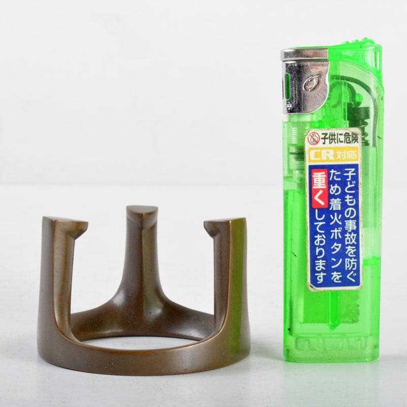 茶道具　唐銅風炉師　藤井宗喜作　砂張銅　五徳蓋置　共箱　V　R4657