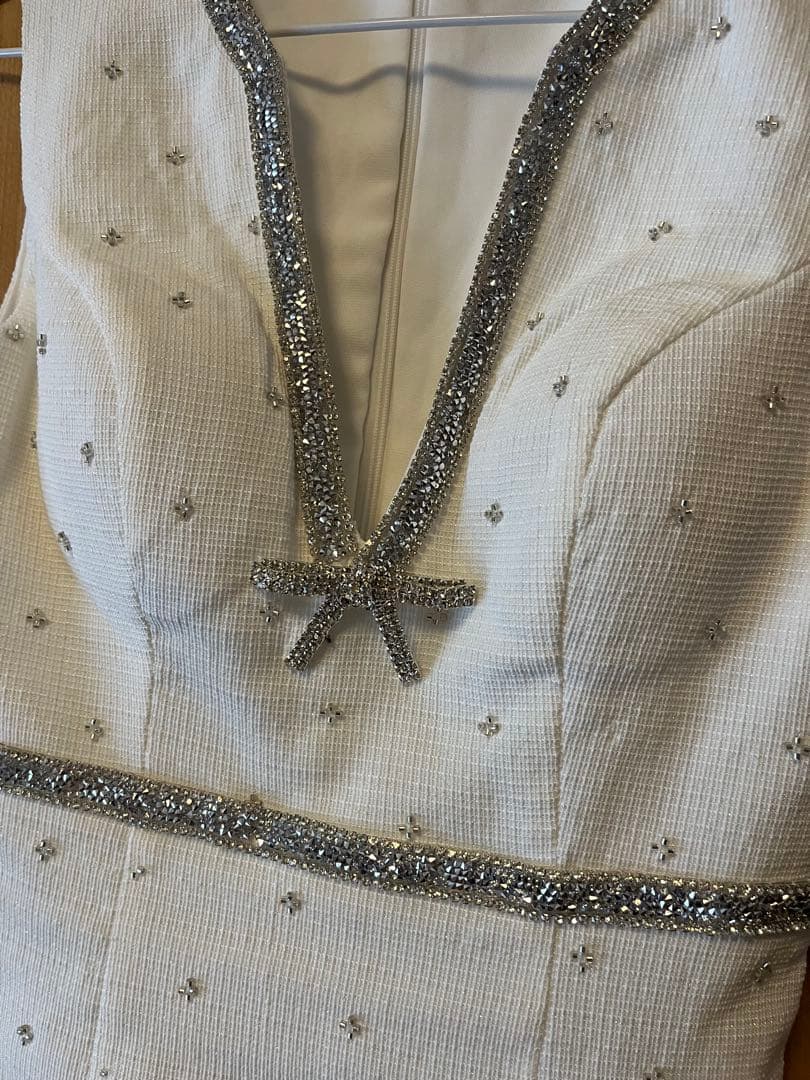 Jewels ビジューリボンサイドスリットタイトミニドレス